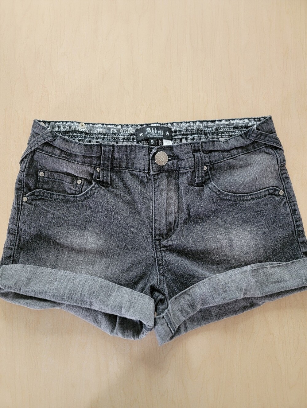 Abbey Dawn By Avril Lavigne Rolled Hem Gray / Washed Black Denim Shorts Size 9